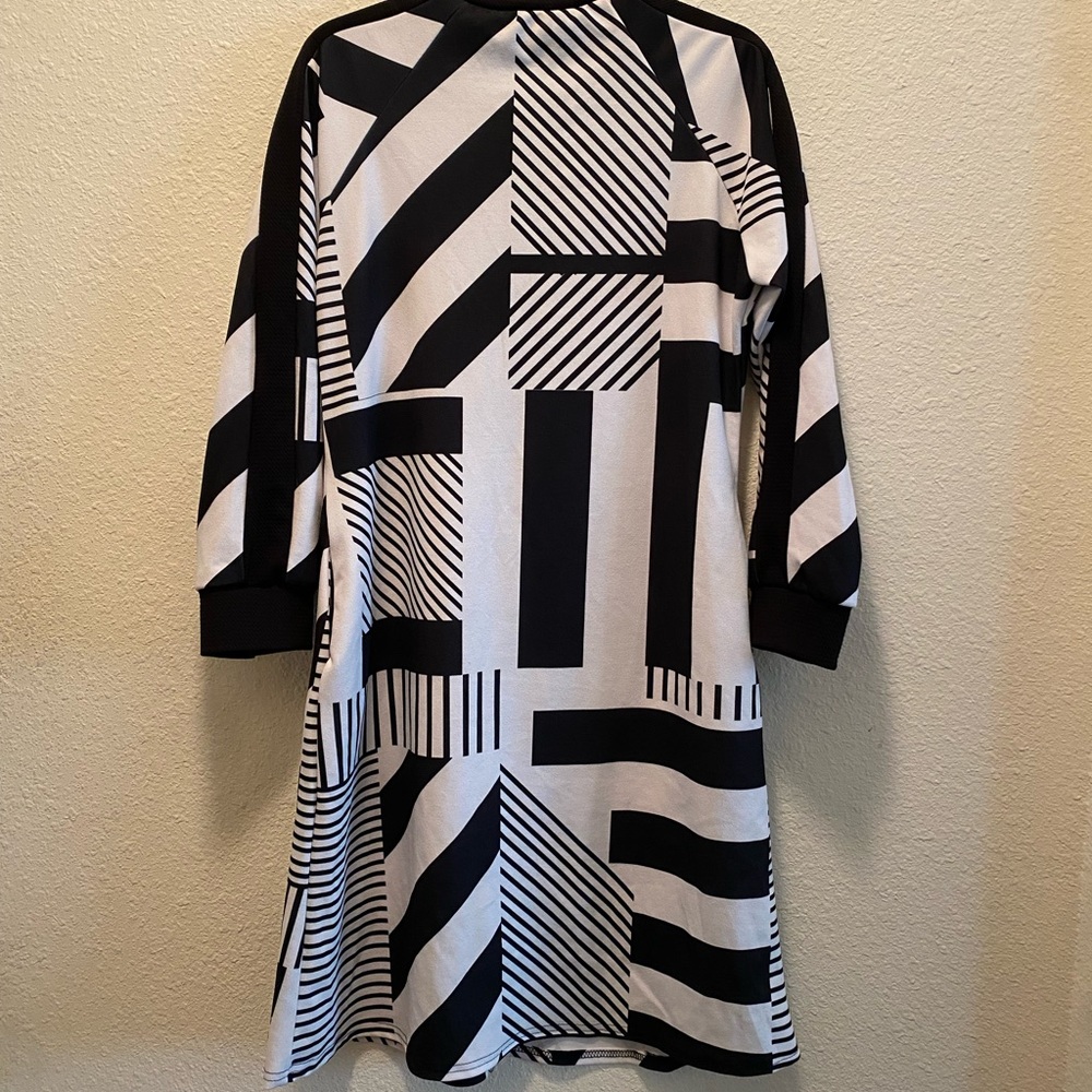 Ashley Stewart dress with front half zipper and pockets! Size 14/16W.